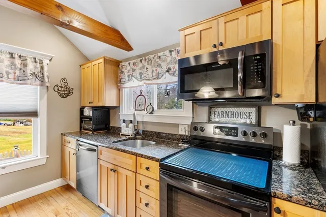 $519,000 | 14 2nd Street, Amesbury, MA 01913