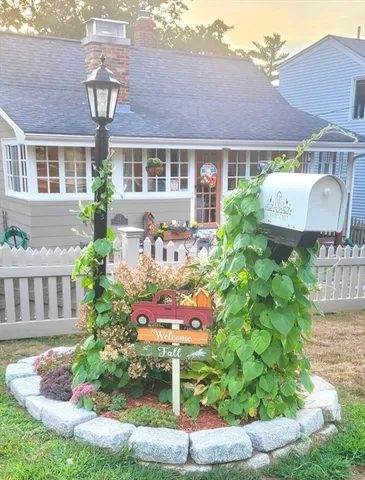 $519,000 | 14 2nd Street, Amesbury, MA 01913