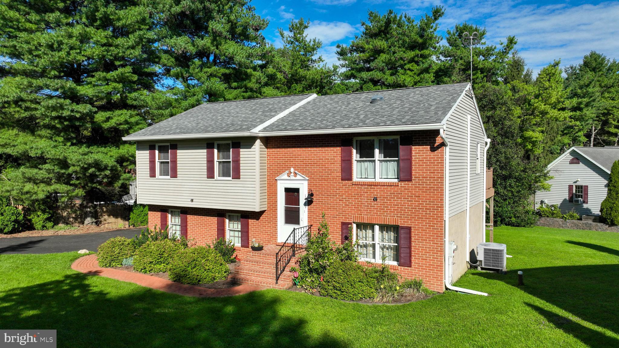 1189 Ridge Avenue Columbia, PA 17512 - Photo 1 of 56 Gallery Image 1
