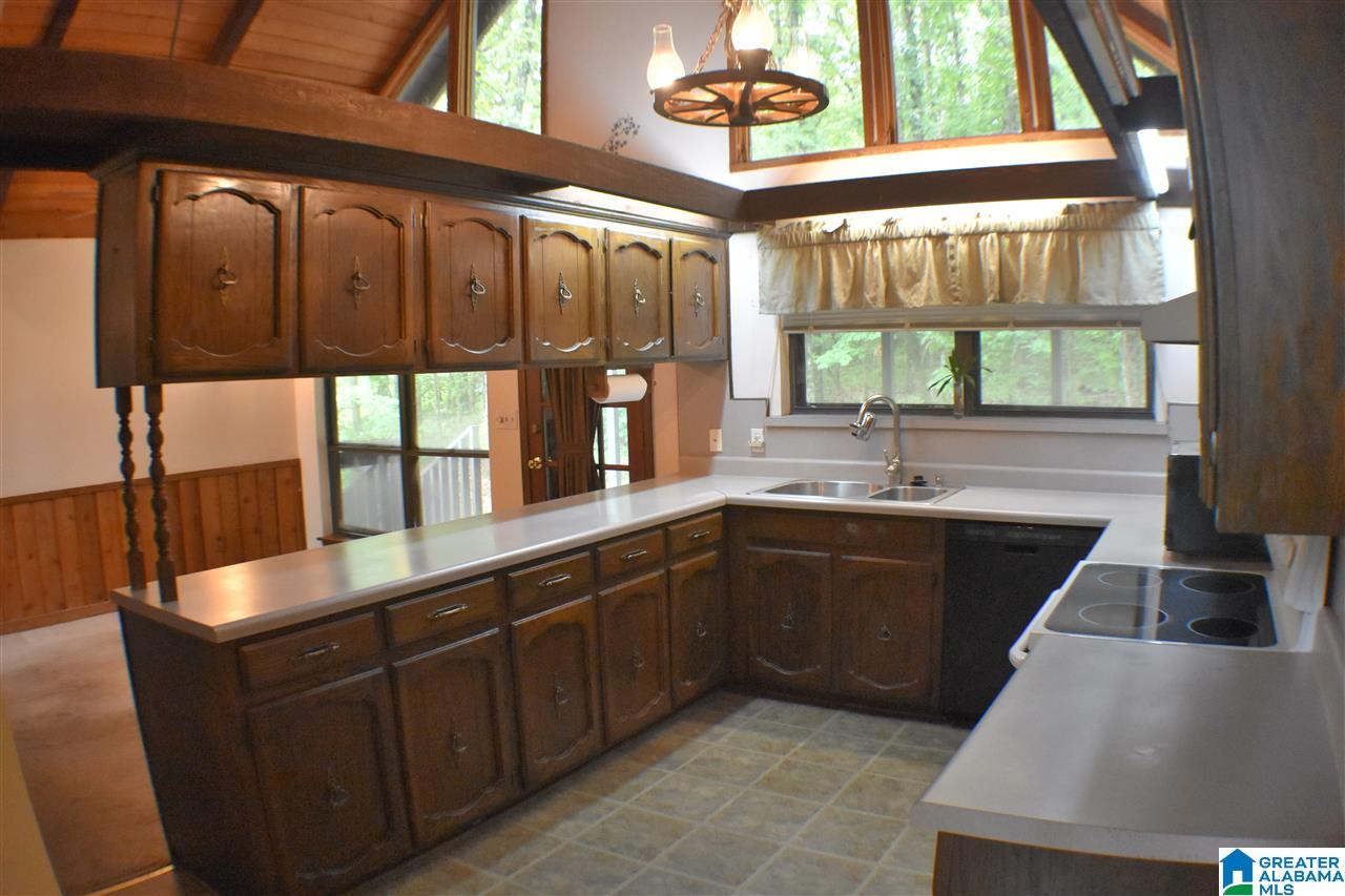 709 Colonial Drive Alabaster, AL 35007 - Photo 8 of 31