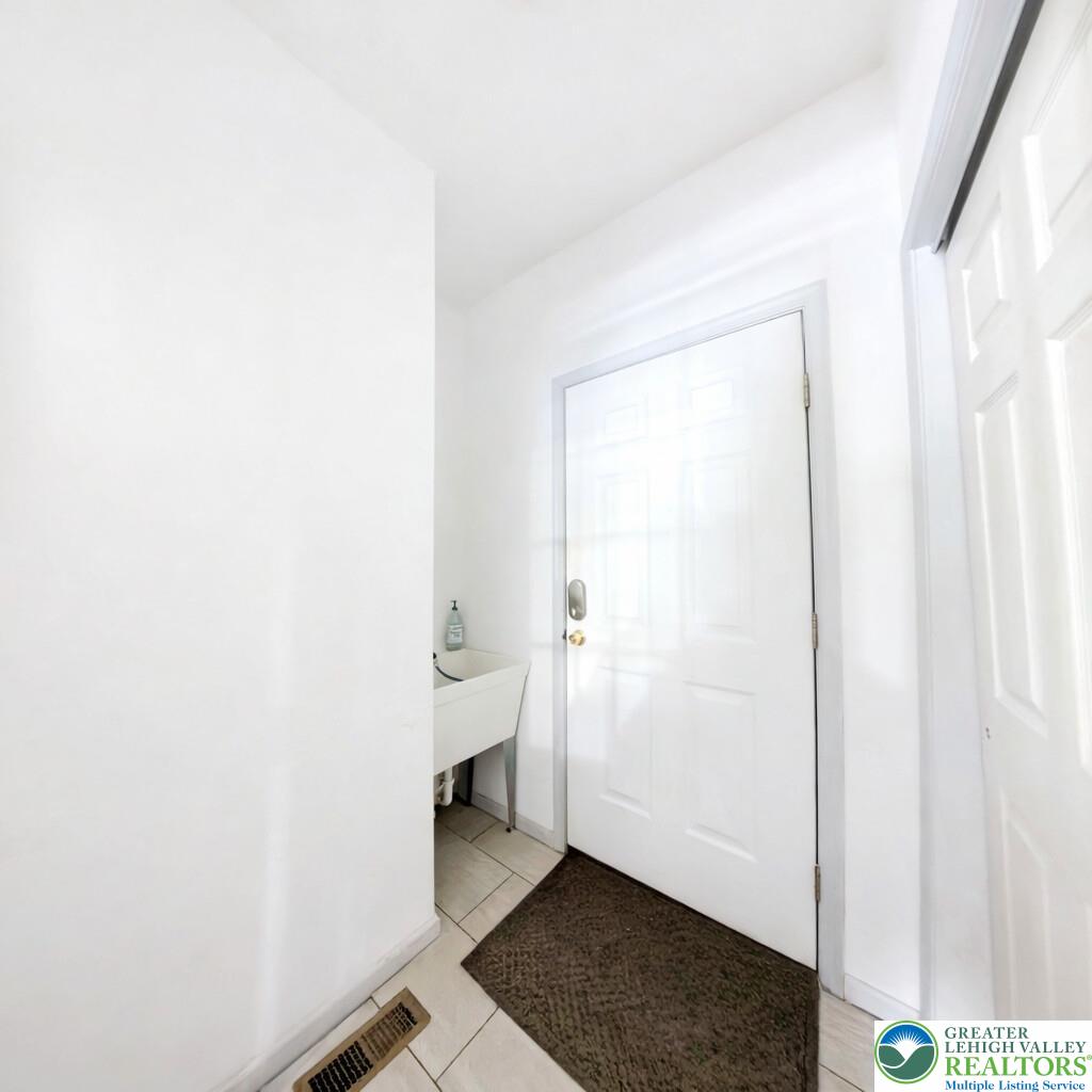 162 Oak Ridge Drive Milford, PA 18337 - Photo 29 of 45