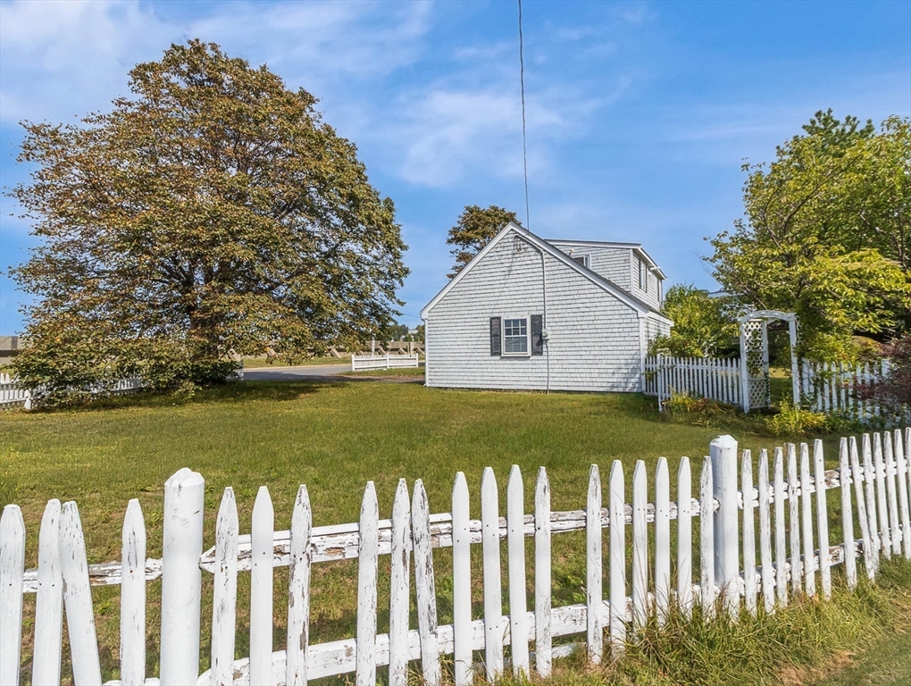 274 Newport Road Hull, MA 02045 - Photo 40 of 42