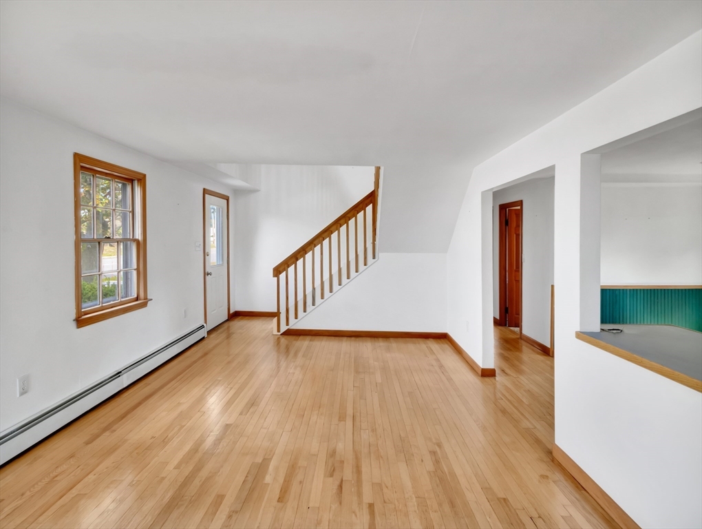 274 Newport Road Hull, MA 02045 - Photo 6 of 42