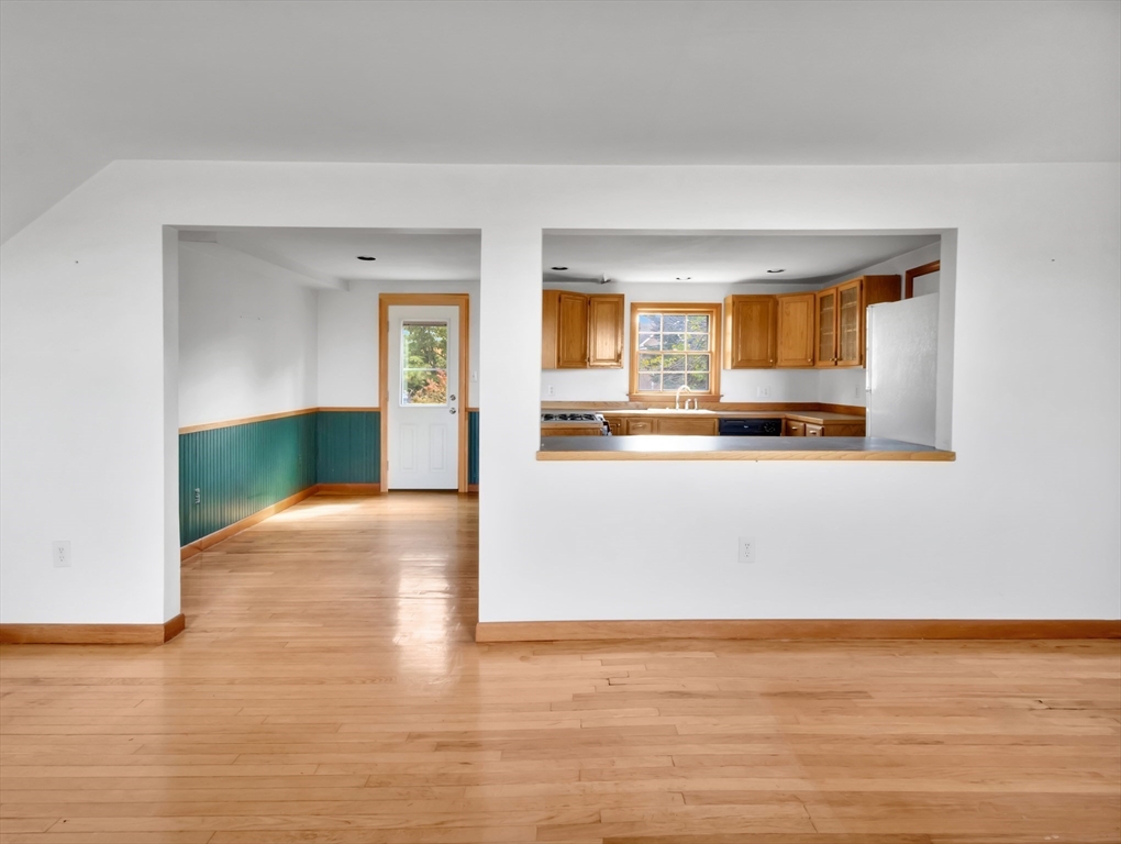 274 Newport Road Hull, MA 02045 - Photo 9 of 42