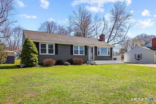 $339,900 | 7 Farmstead Lane, Ellington, CT 06029