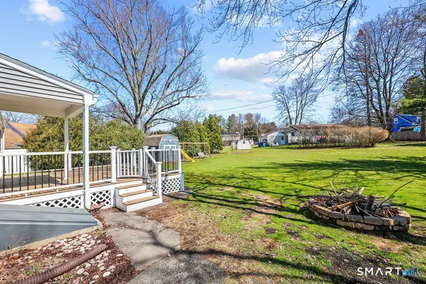 $339,900 | 7 Farmstead Lane, Ellington, CT 06029