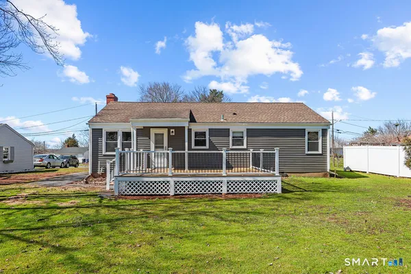 $339,900 | 7 Farmstead Lane, Ellington, CT 06029