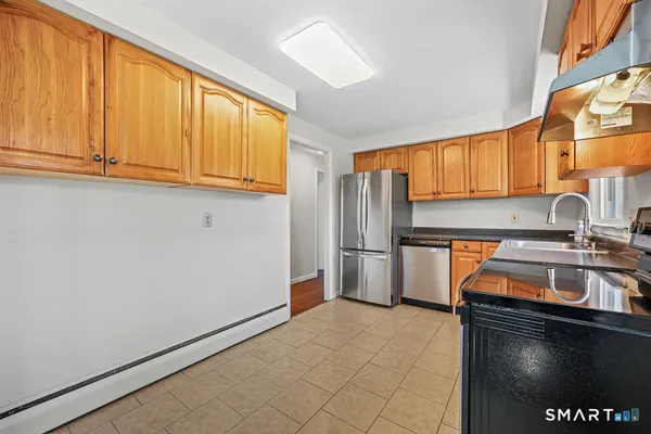 $339,900 | 7 Farmstead Lane, Ellington, CT 06029