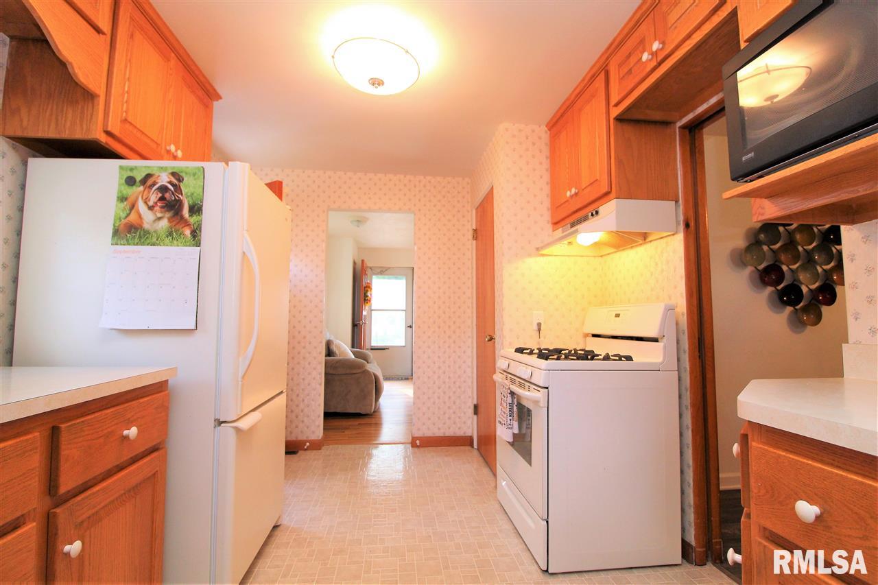 404 North Runkle Street Hanna City, IL 61536 - Photo 8 of 35 Gallery Image 8
