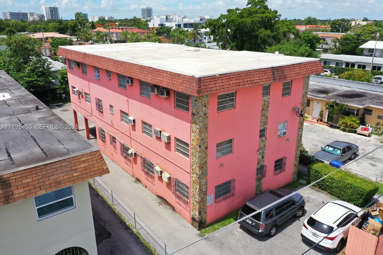 458 Southwest 9th Street, Unit 8 Miami, FL 33130 - Photo 17 of 22