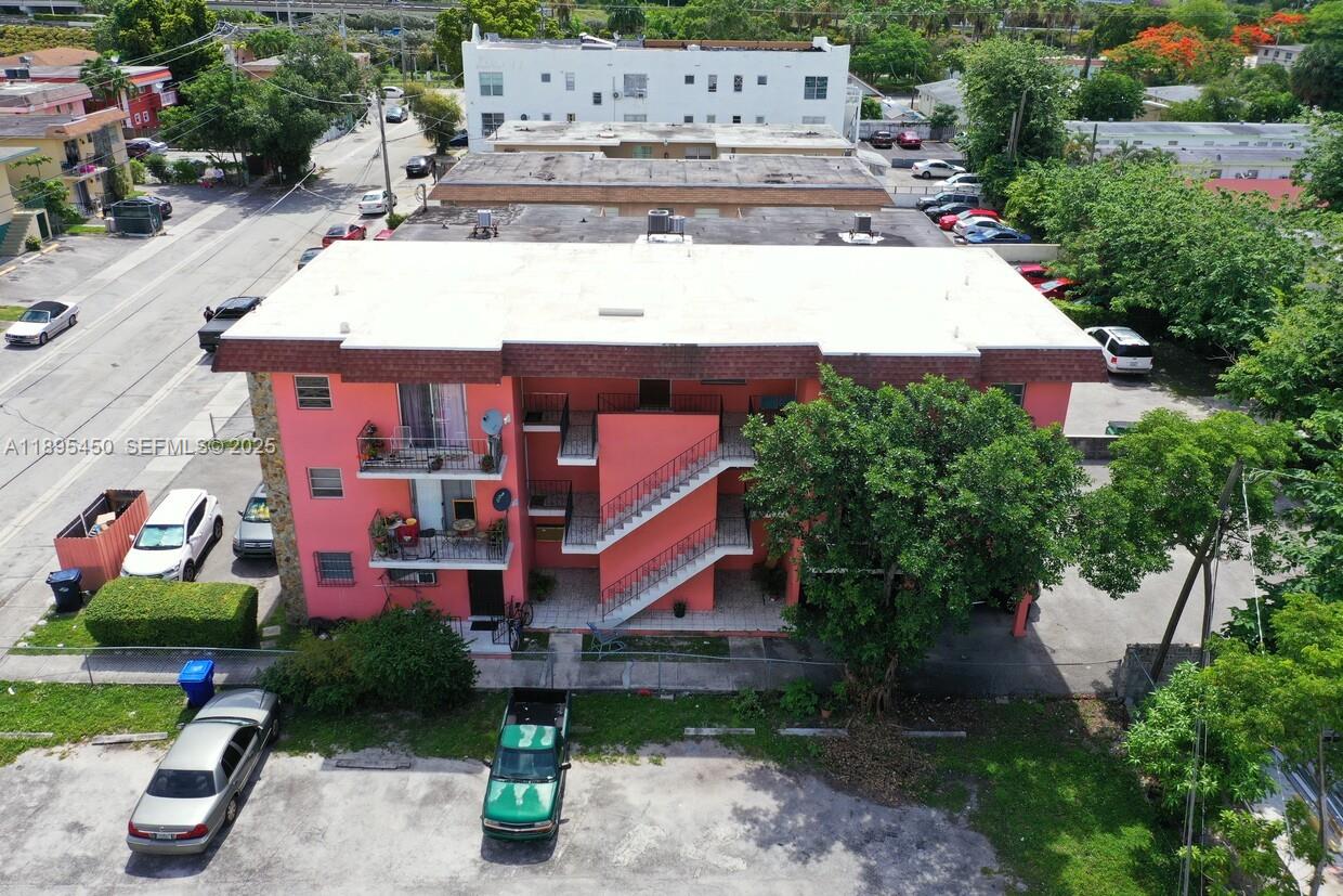 458 Southwest 9th Street, Unit 8 Miami, FL 33130 - Photo 19 of 22 an aerial view of a house with garden
