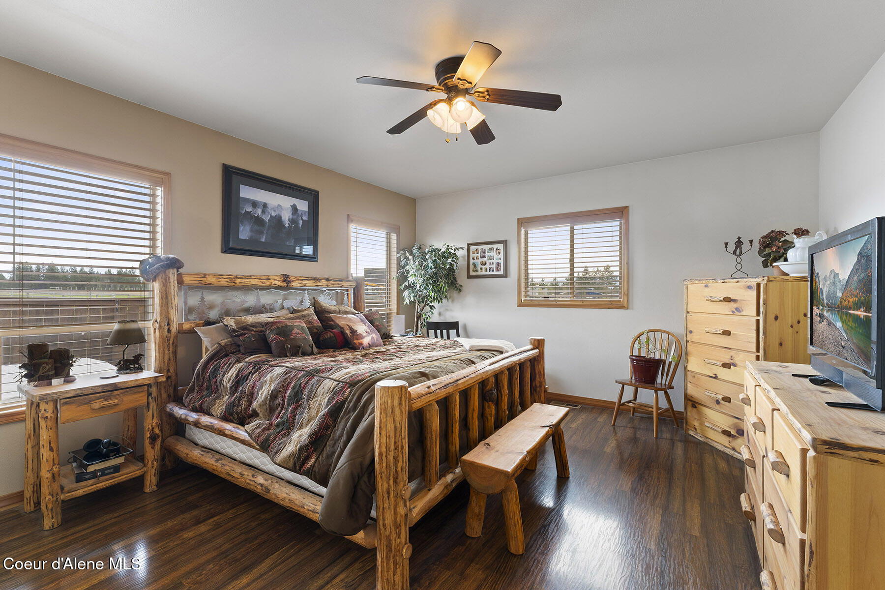 135 Honeysuckle Road Bonners Ferry, ID 83805 - Photo 10 of 28 Rustic Primary Retreat