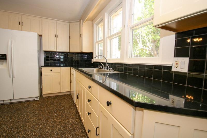 954 L Street Reedley, CA 93654 - Photo 17 of 67 Additional Photo