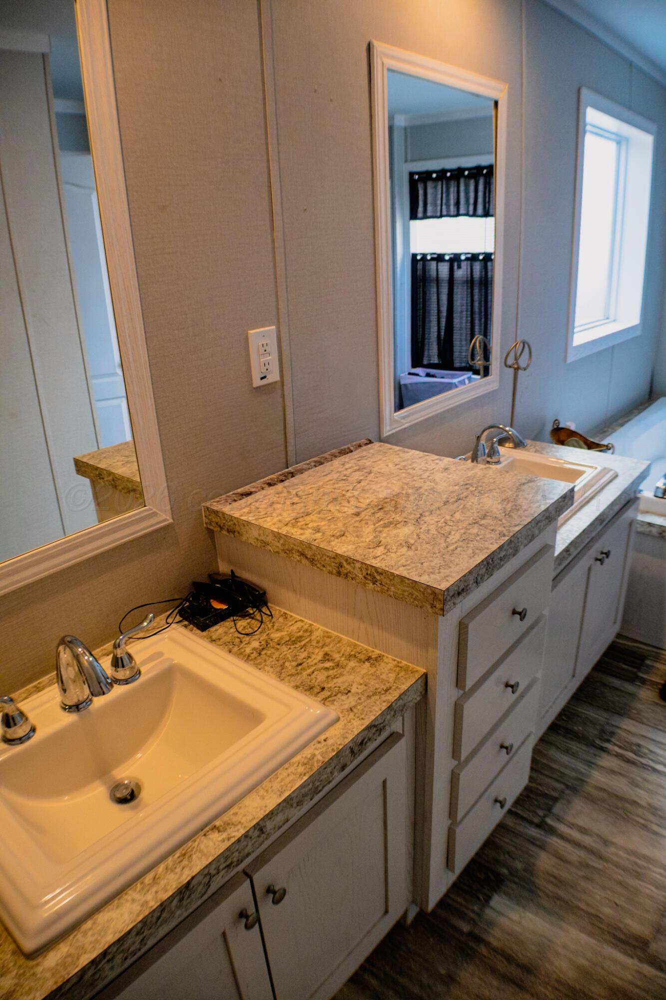 12207 Ranch Trail Amarillo, TX 79118 - Photo 10 of 19 081B37BB-231C-43A5-BC27-4E4E1636C722