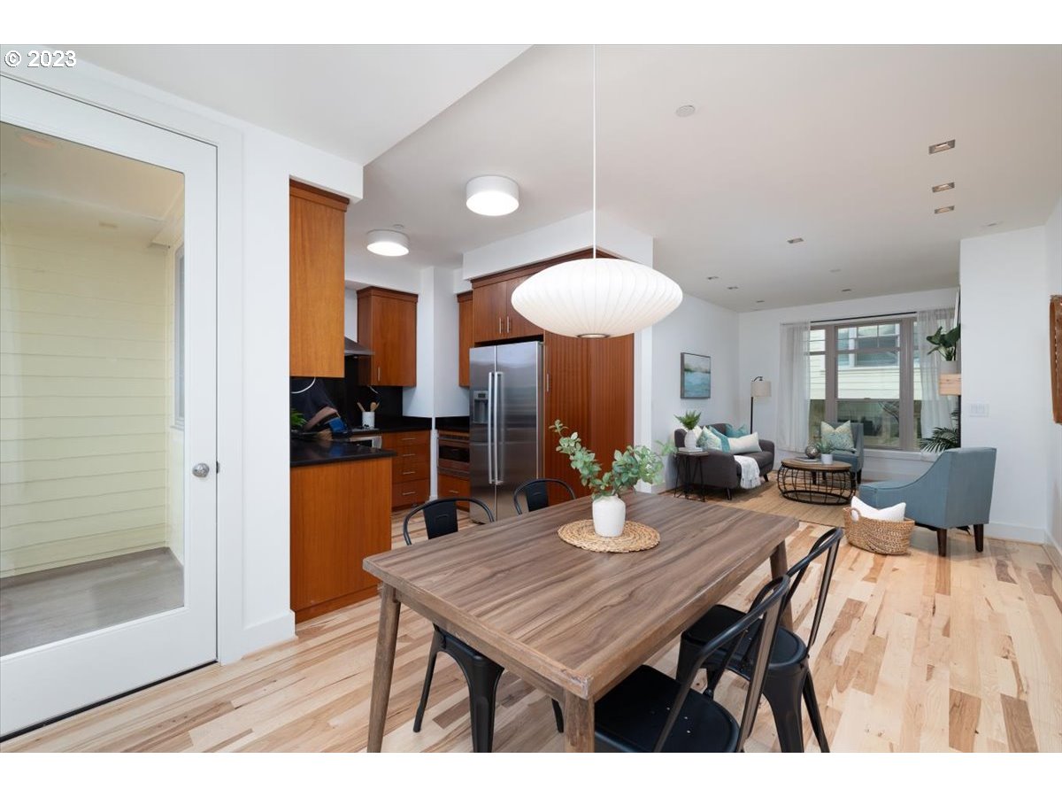 2416 Southwest Cedar Street, Unit D Portland, OR 97205 - Photo 10 of 32 Gallery Image 10