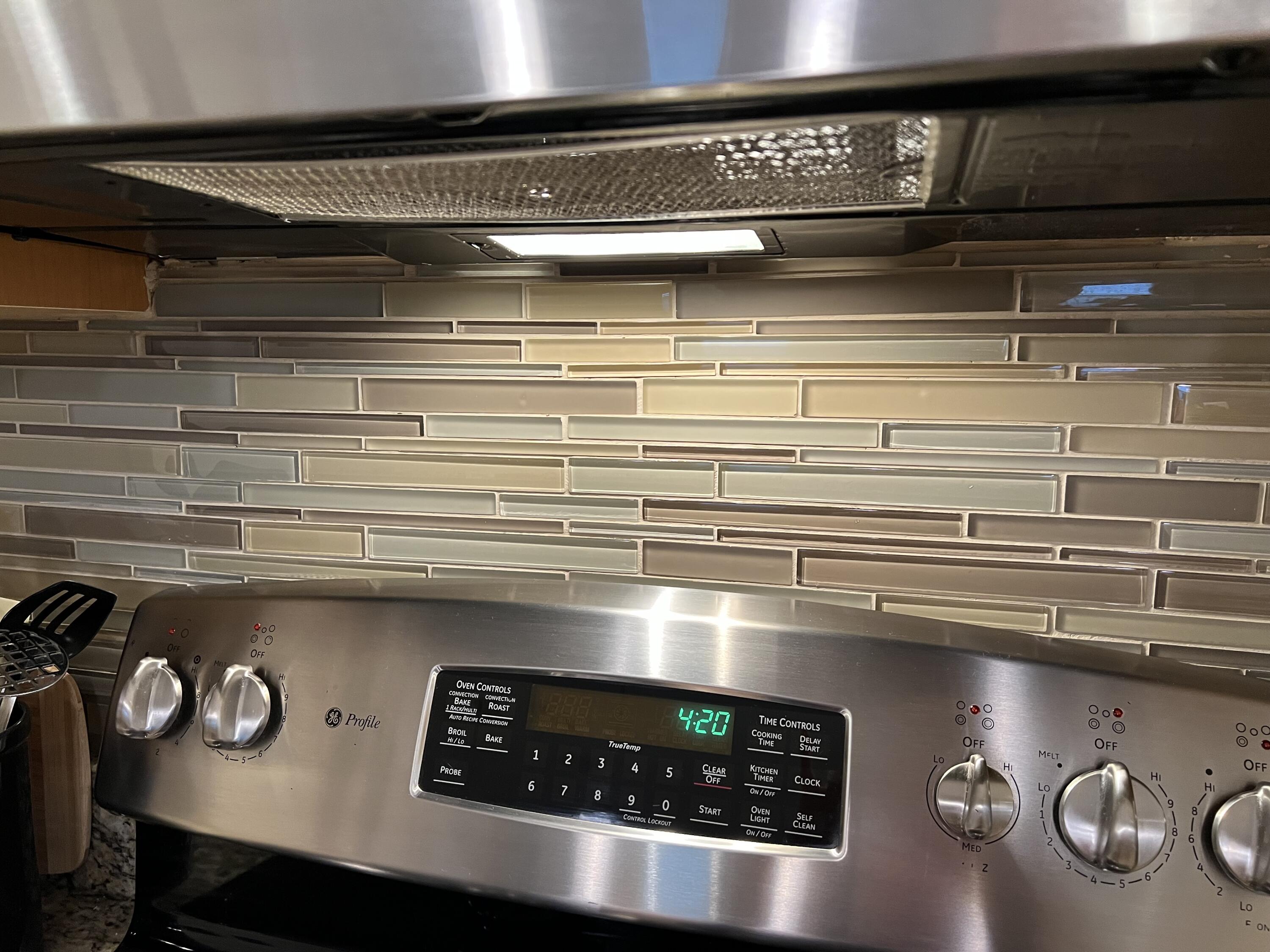 4248 Skipjack Cove Niceville, FL 32578 - Photo 20 of 64 a close view of stove