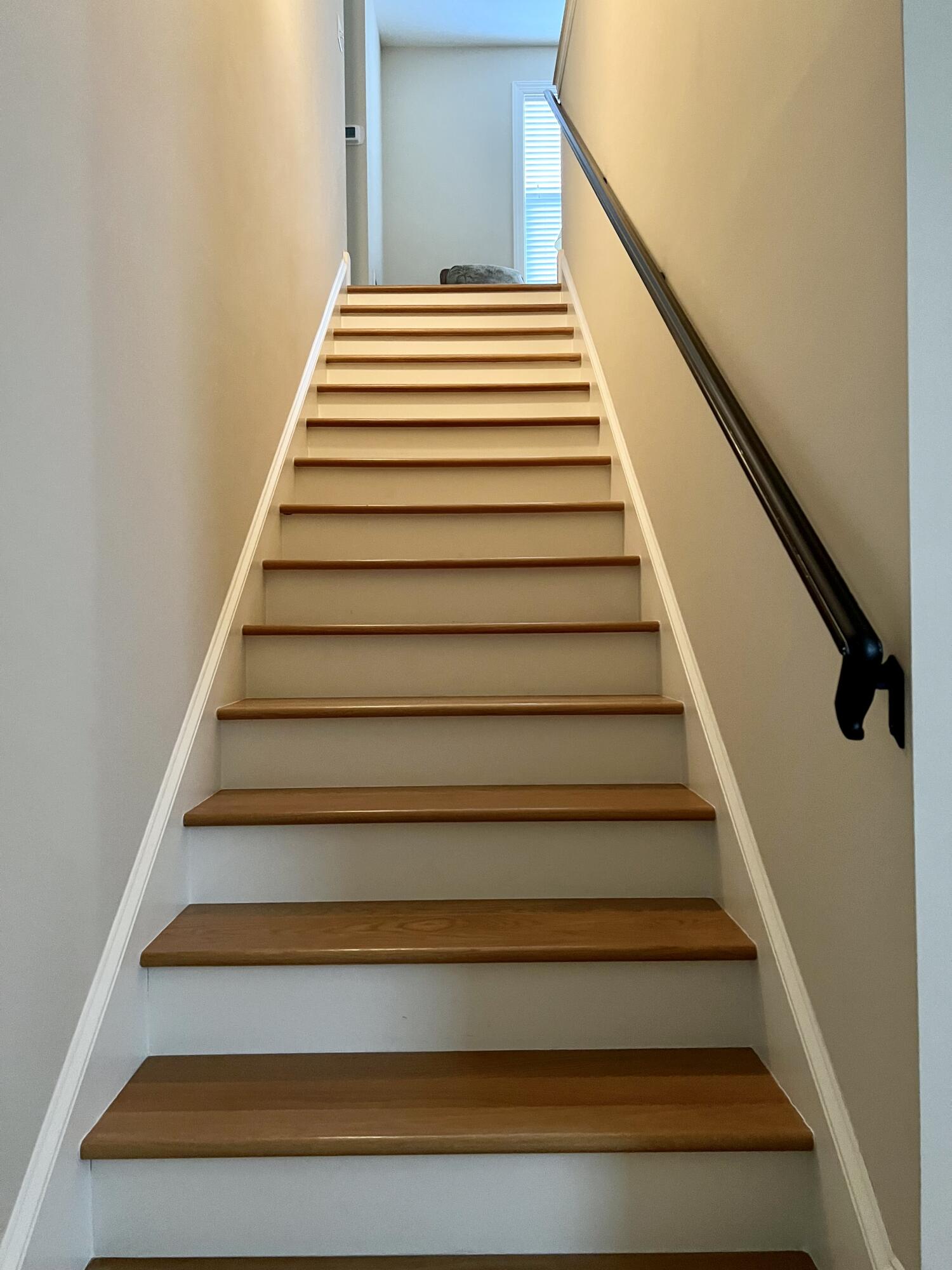 4248 Skipjack Cove Niceville, FL 32578 - Photo 33 of 64 Staircase