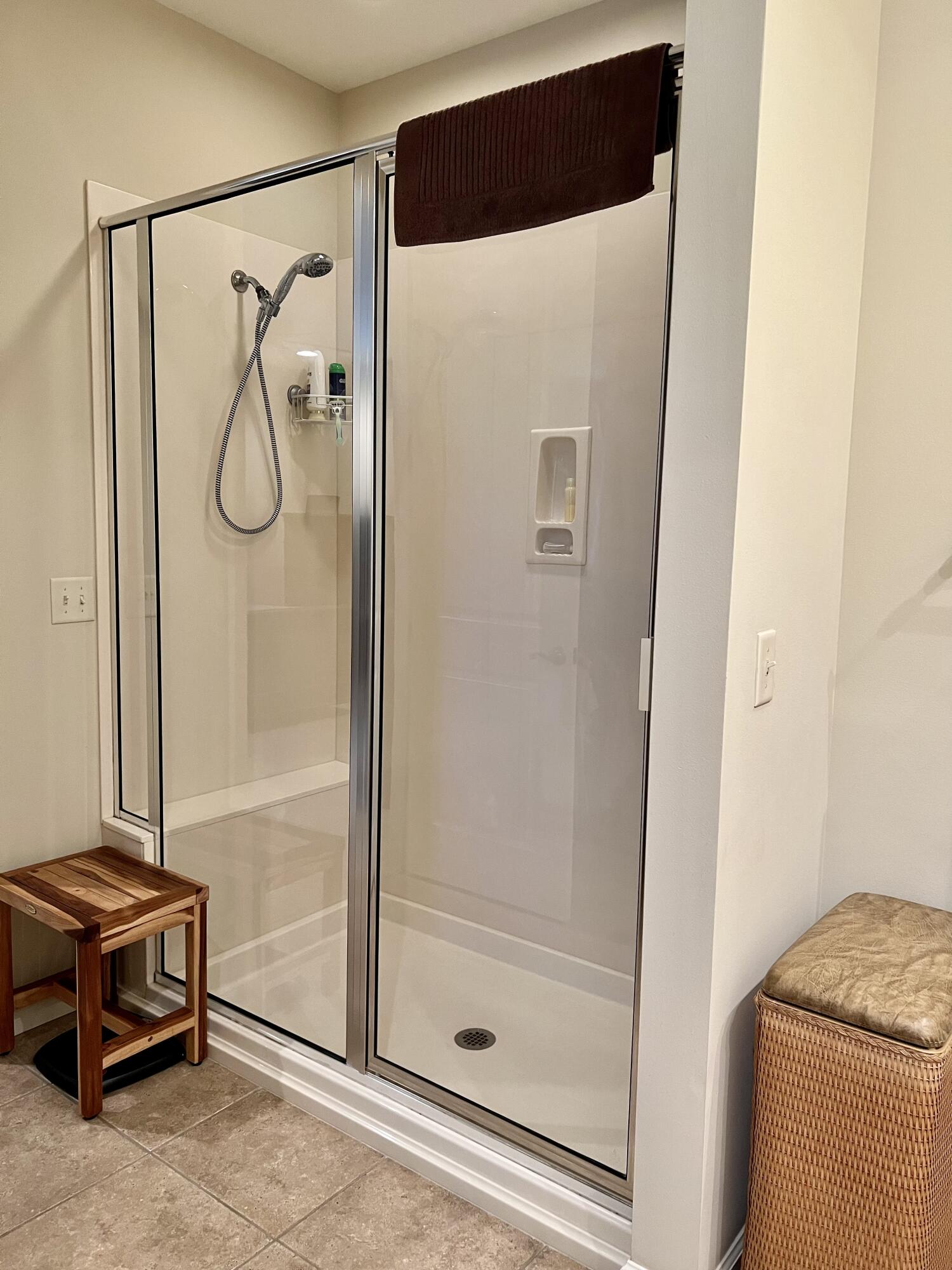 4248 Skipjack Cove Niceville, FL 32578 - Photo 45 of 64 a bathroom with a granite countertop shower and a sink