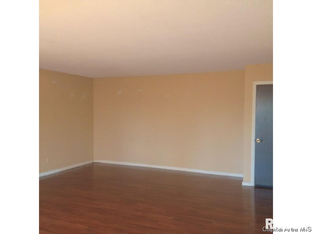 1900 5 Jeanette Lane Springfield, IL 62702 - Photo 2 of 12 Gallery Image 2