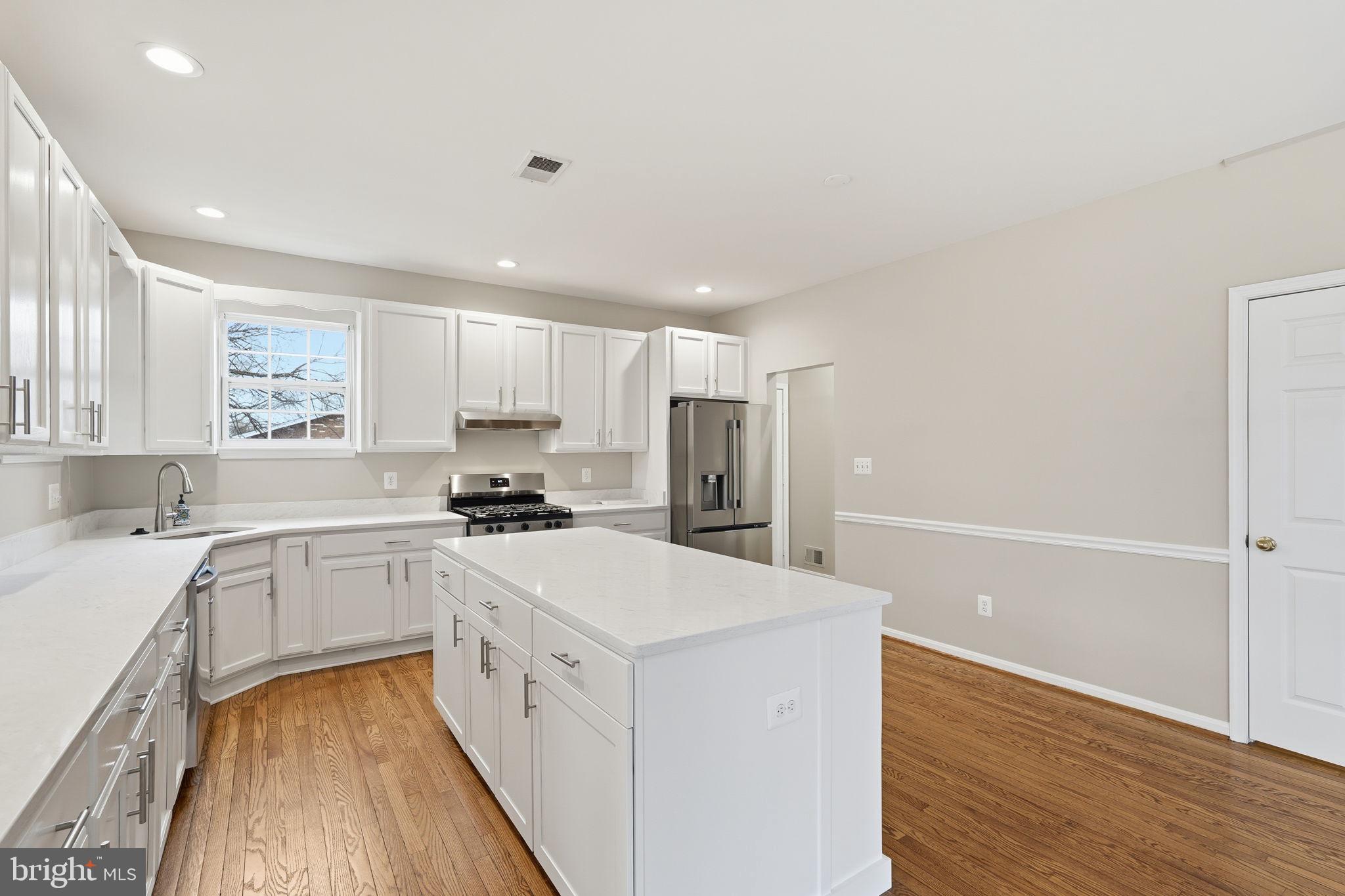 8310 Rolling Road Manassas, VA 20110 - Photo 21 of 58