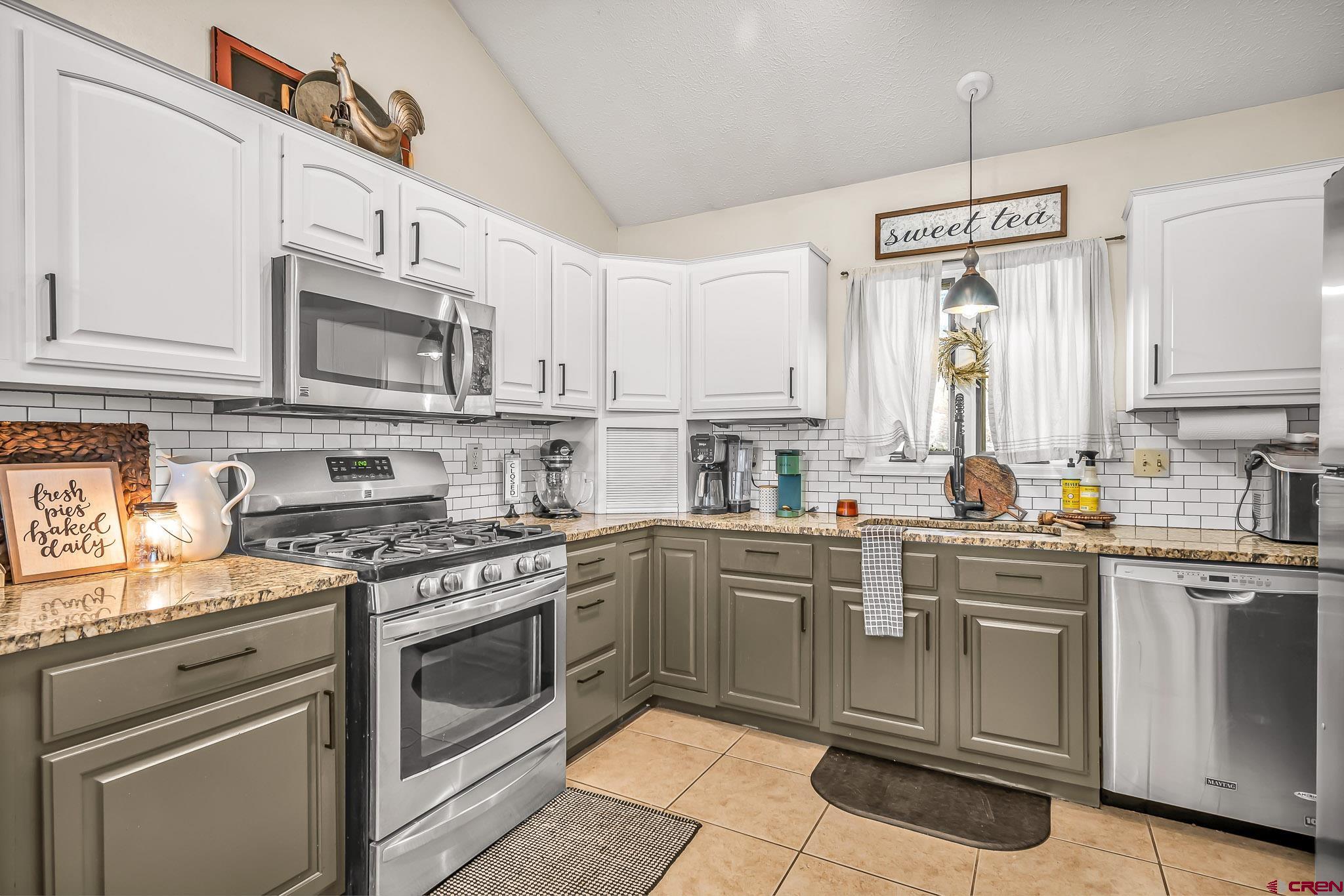 10475 Hillside Road Montrose, CO 81403 - Photo 9 of 34 Gallery Image 9