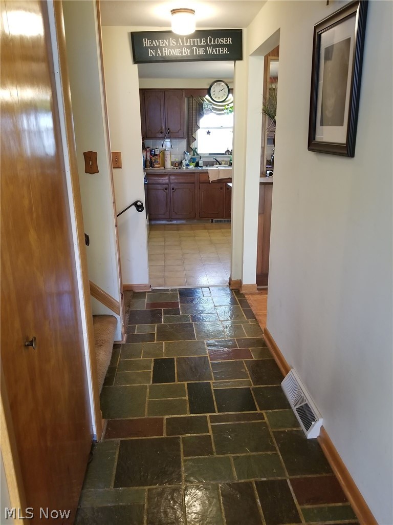 3795 Martha Road Kent, OH 44240 - Photo 6 of 20