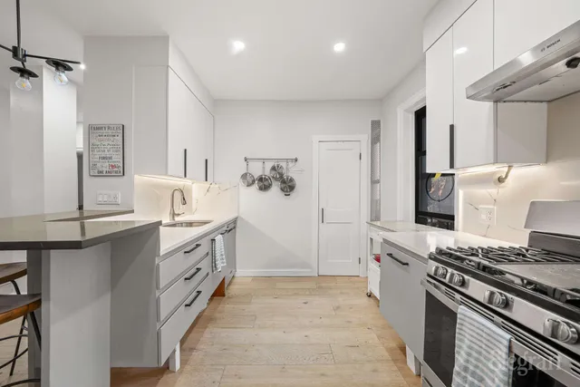 $875,000 | 504 Grand Street, Unit F23 | Lower East Side