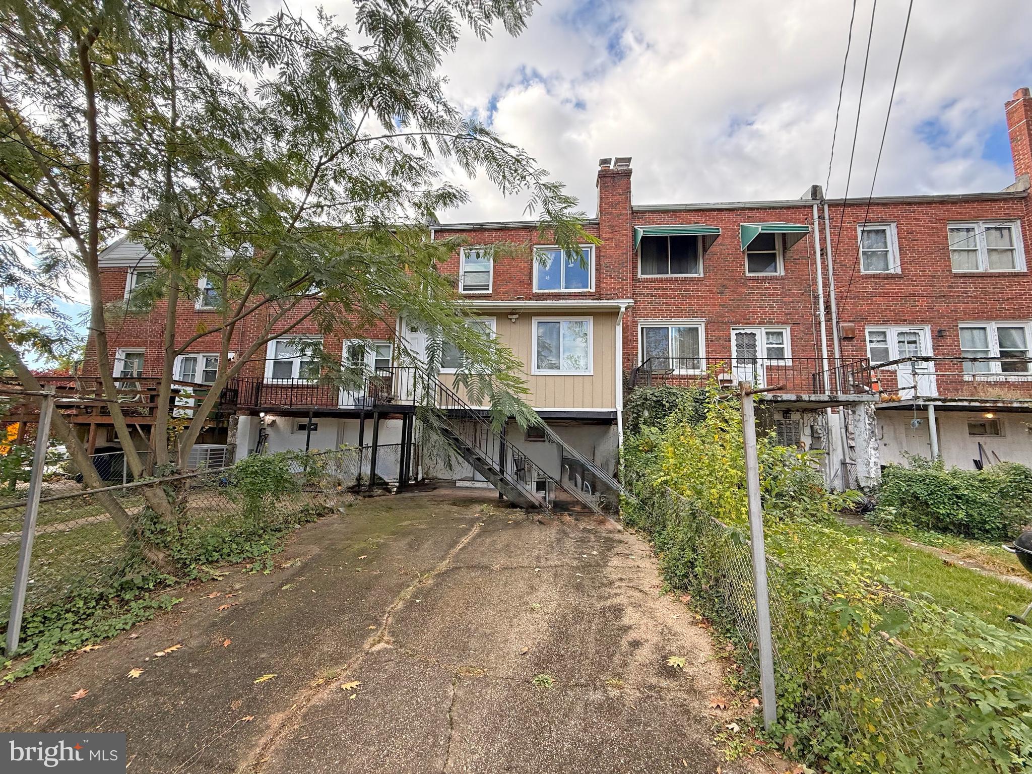 830 St Dunstans Road Baltimore, MD 21212 - Photo 6 of 21