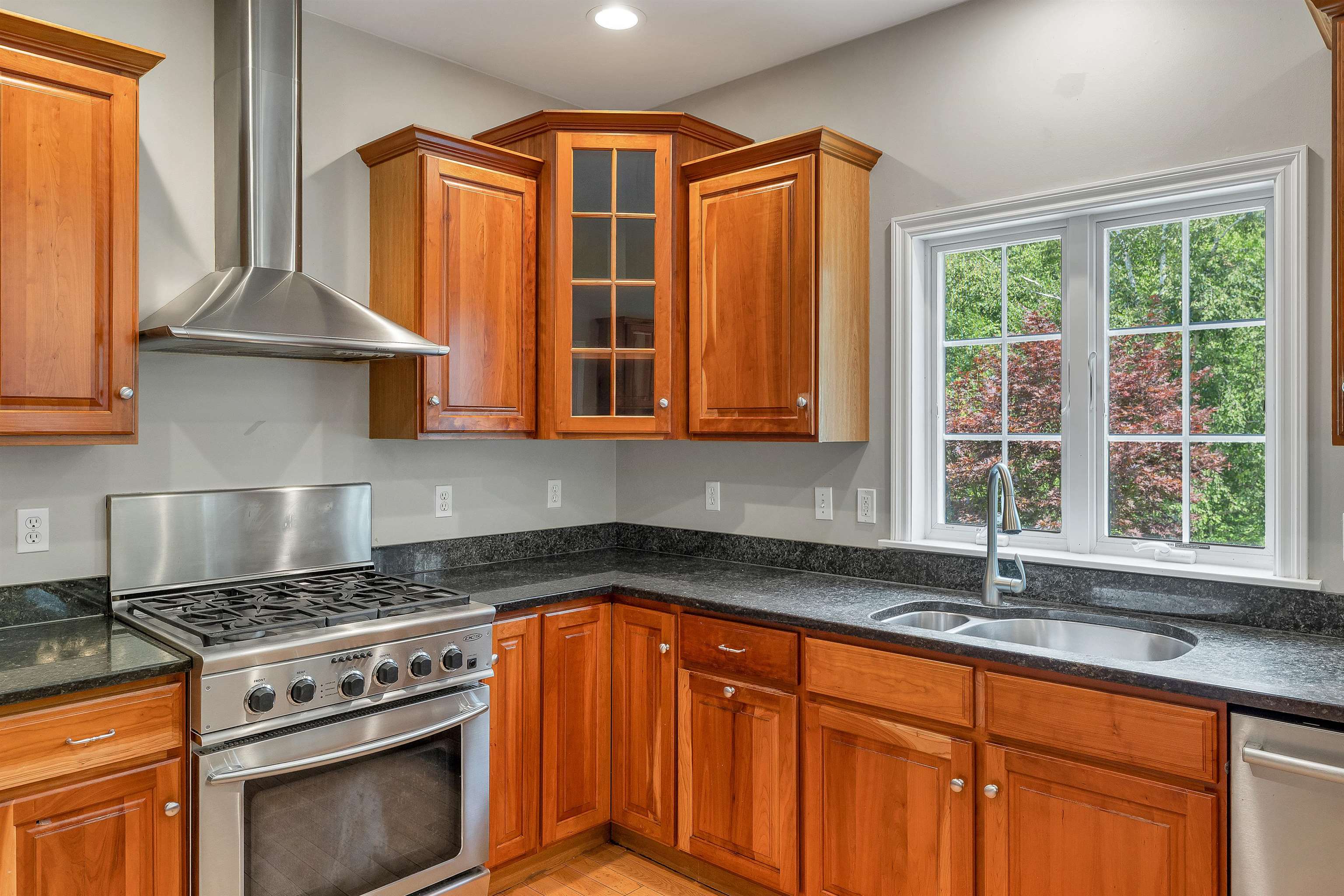 2 Sinclair Drive Exeter, NH 03833 - Photo 3 of 59 Gallery Image 3