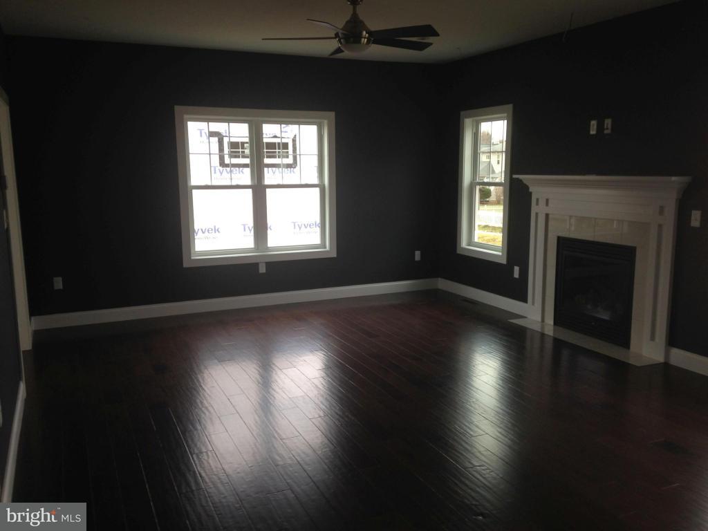 299 Browning Road Lancaster, PA 17602 - Photo 3 of 7 Gallery Image 3