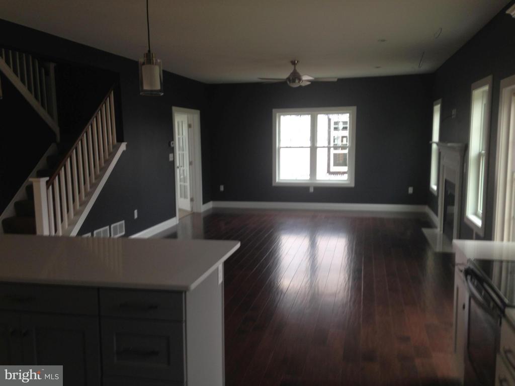 299 Browning Road Lancaster, PA 17602 - Photo 4 of 7 Gallery Image 4