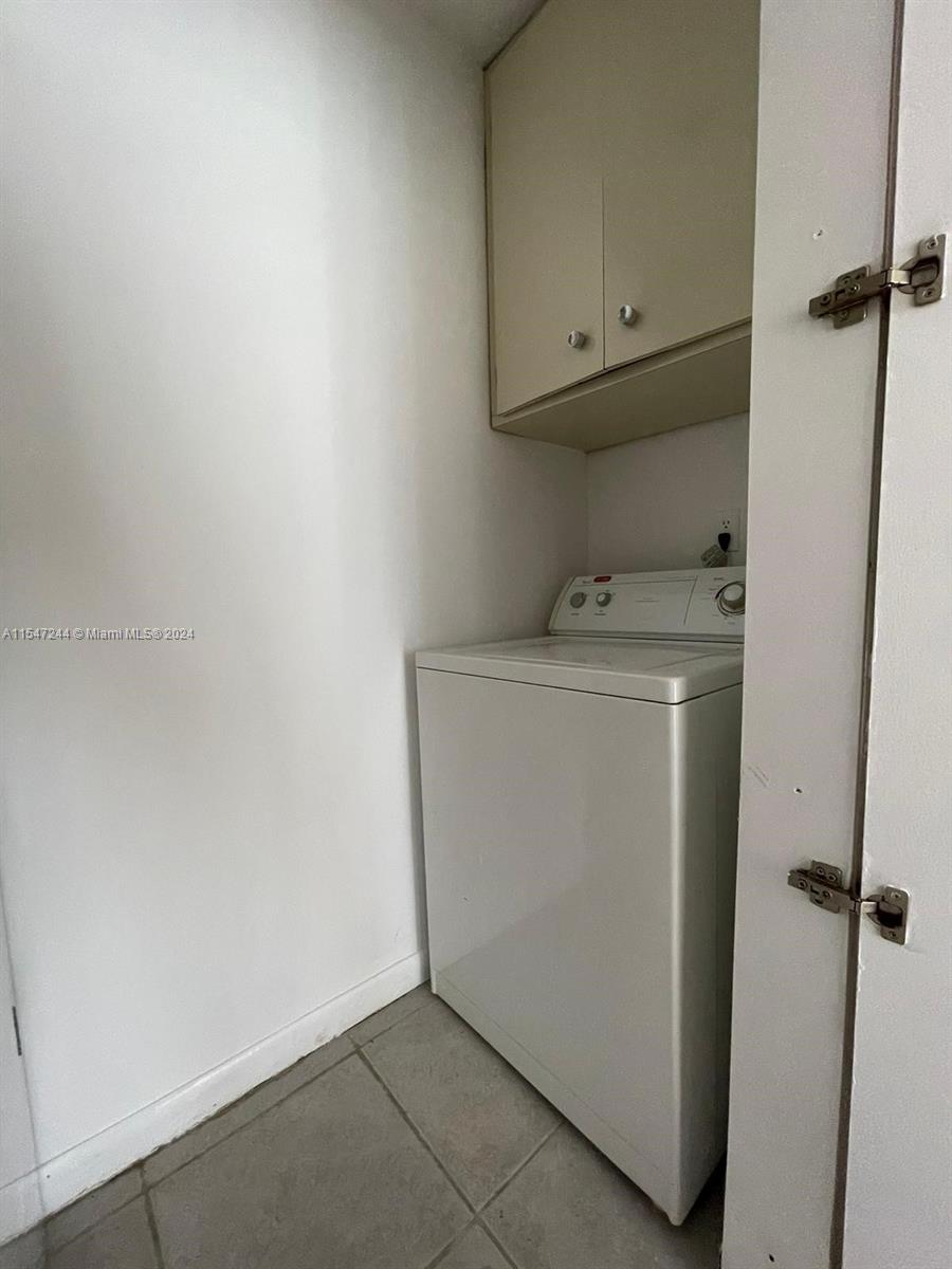 The Crossings Miami, FL 33186 - Photo 12 of 19 a utility room with dryer and washer