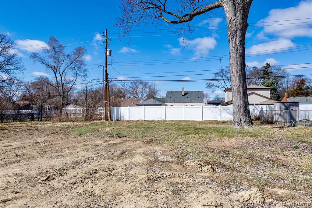 4107 Devon Road Royal Oak, MI 48073 - Photo 29 of 31