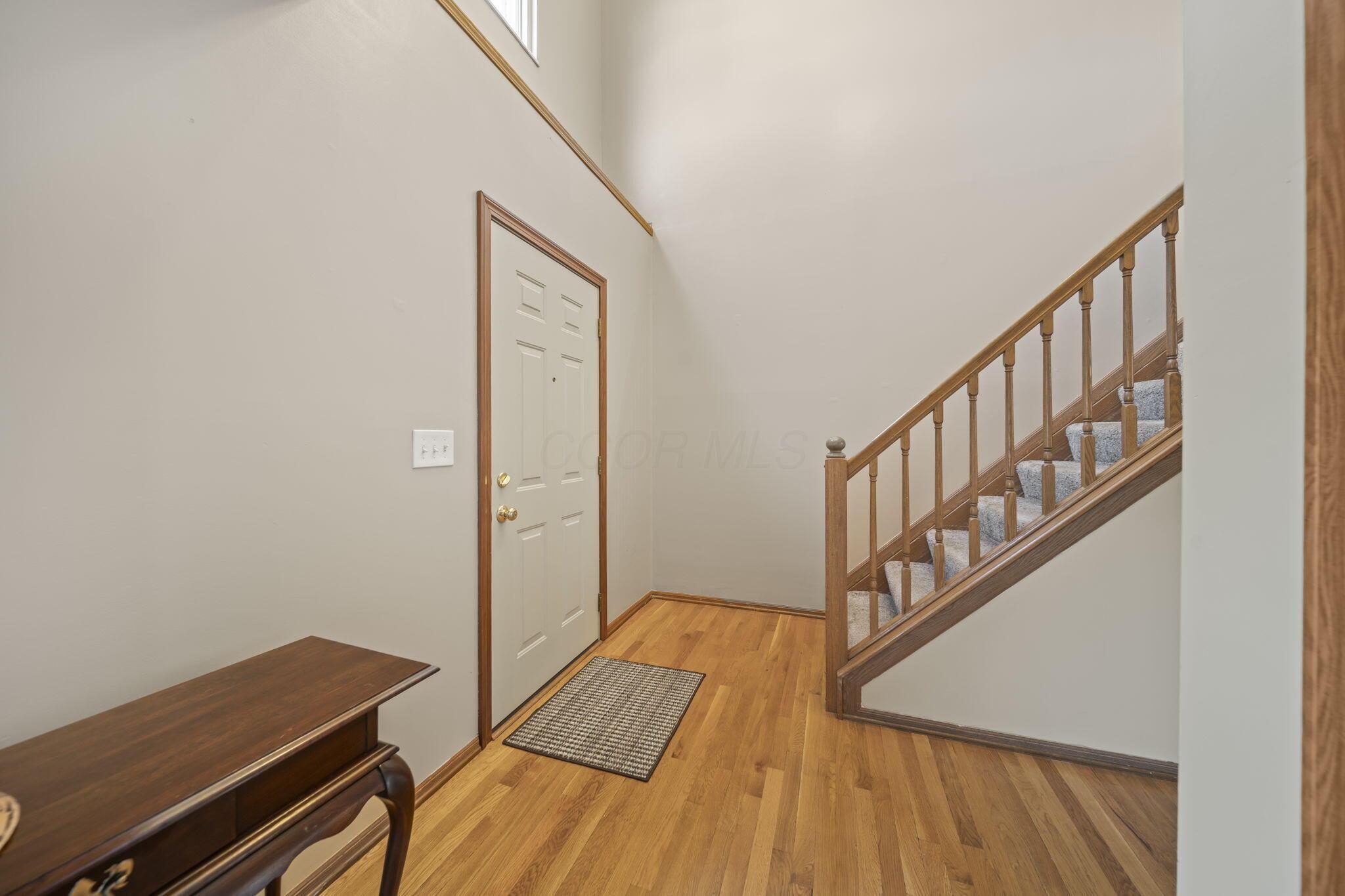 261 Fox Ridge Circle Powell, OH 43065 - Photo 4 of 67 Entry