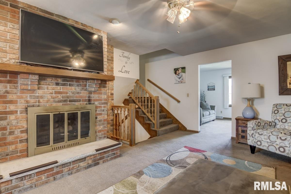 2329 Arrowhead Drive Springfield, IL 62702 - Photo 17 of 37