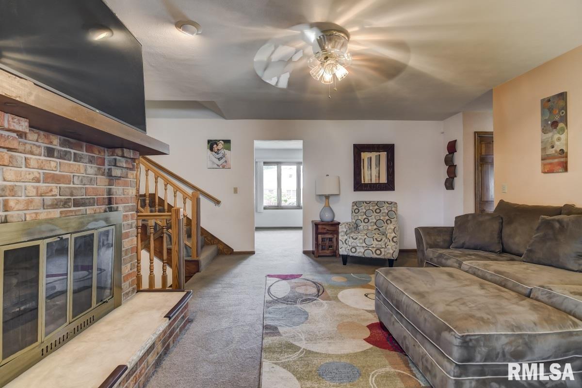 2329 Arrowhead Drive Springfield, IL 62702 - Photo 18 of 37