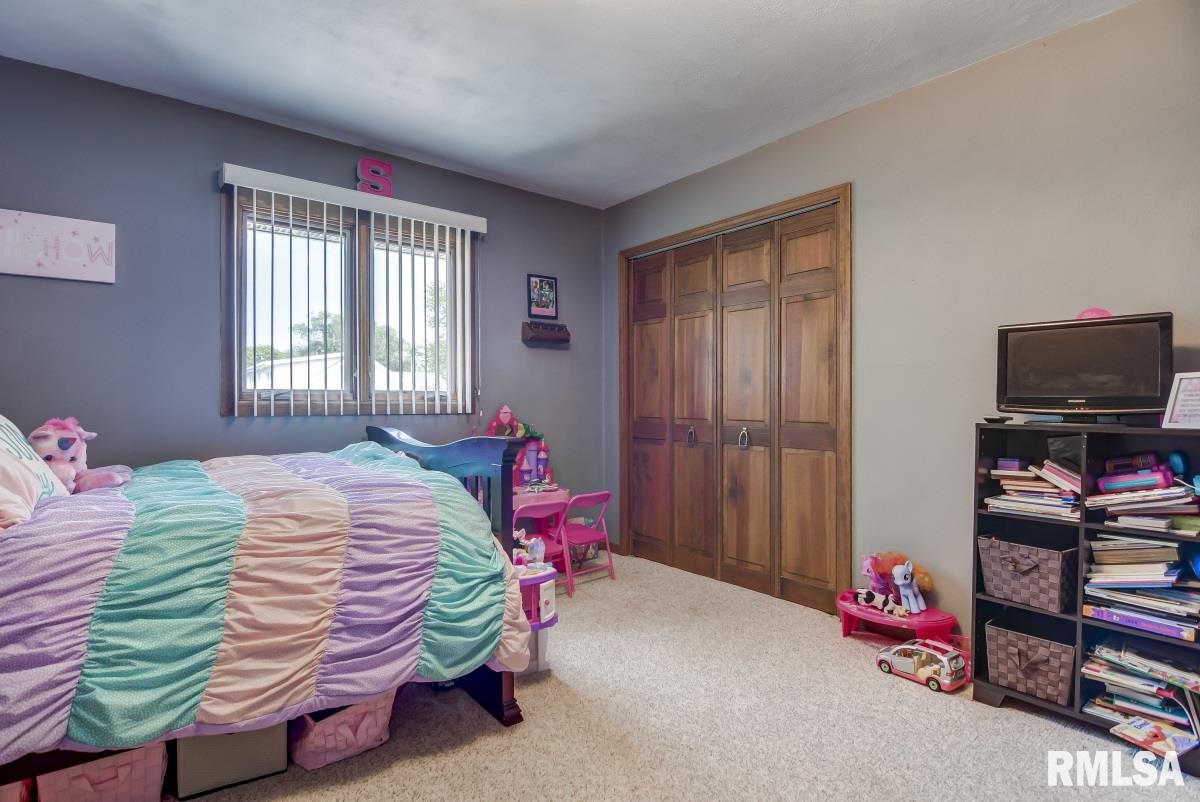2329 Arrowhead Drive Springfield, IL 62702 - Photo 29 of 37