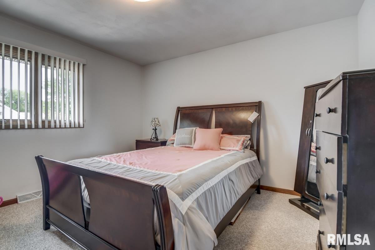 2329 Arrowhead Drive Springfield, IL 62702 - Photo 31 of 37