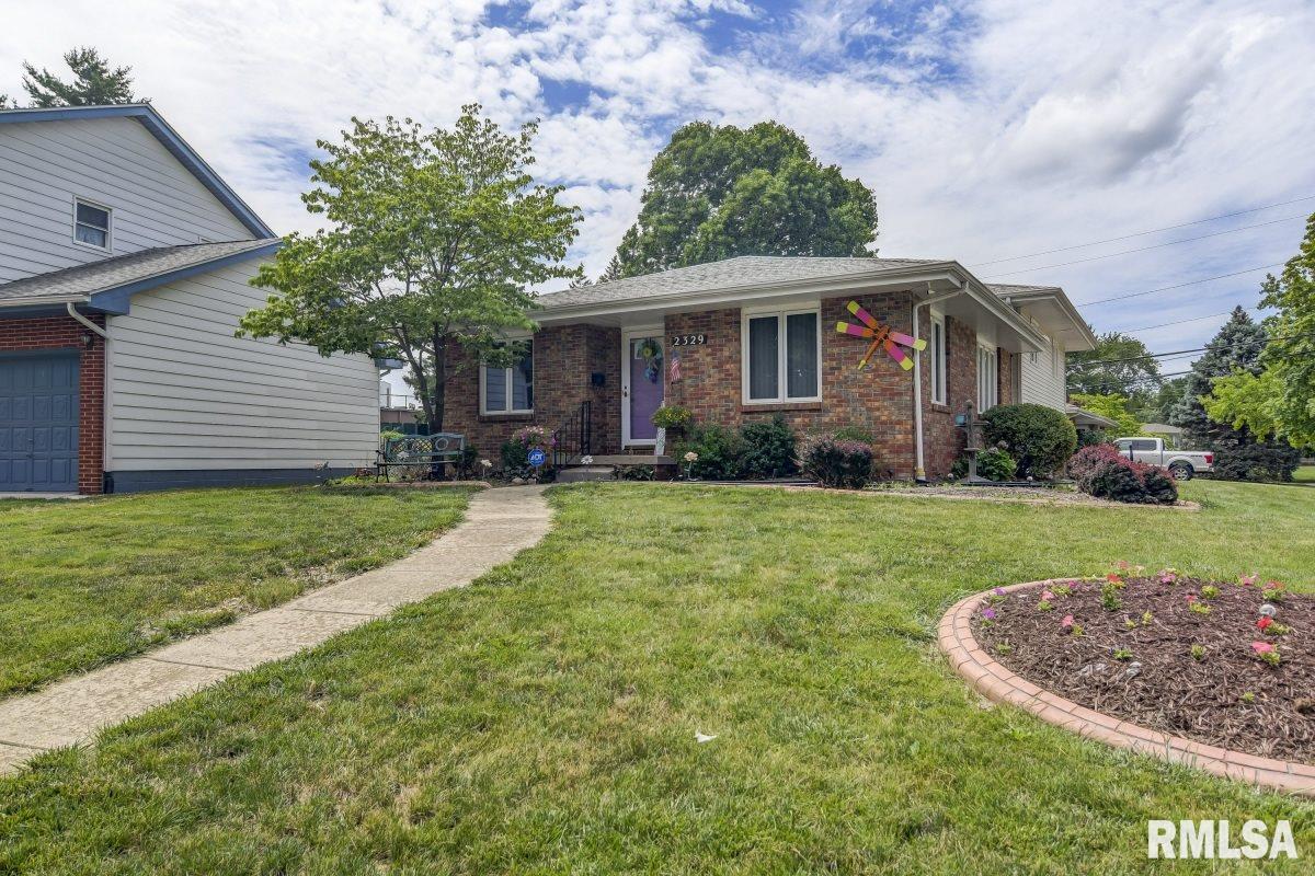 2329 Arrowhead Drive Springfield, IL 62702 - Photo 35 of 37