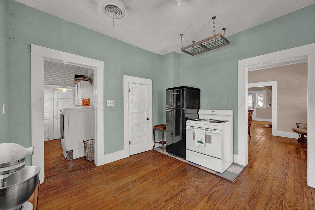 1609 South Jackson Street Amarillo, TX 79102 - Photo 11 of 21 kitchen 3