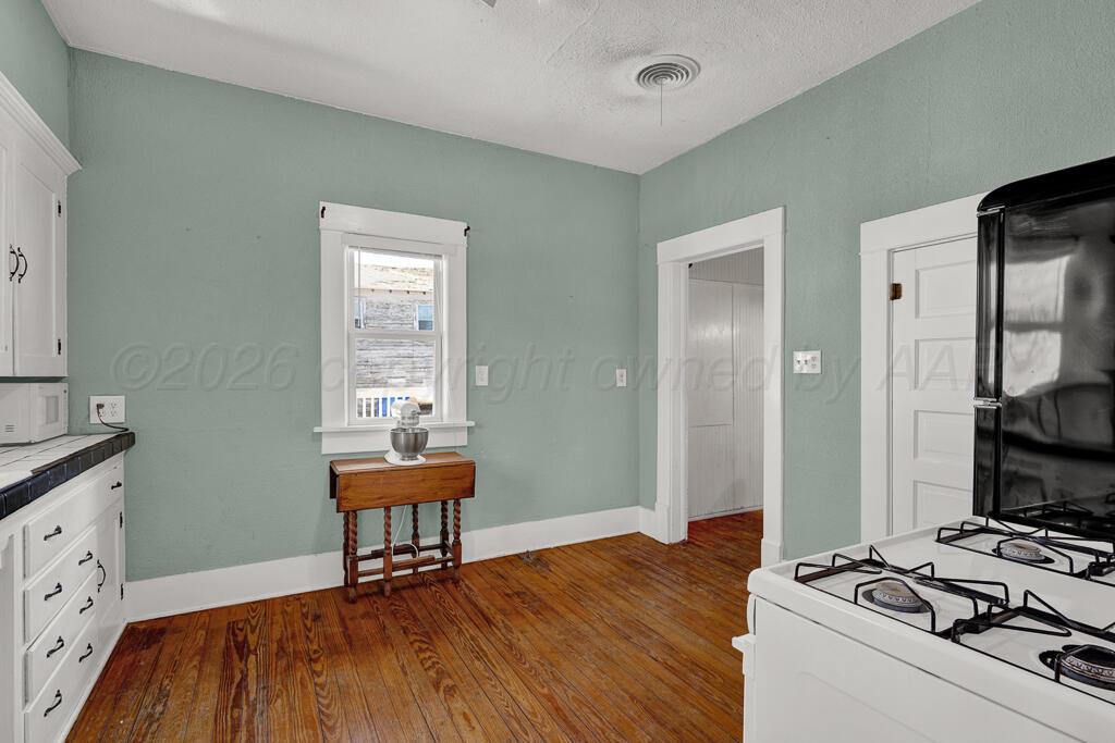 1609 South Jackson Street Amarillo, TX 79102 - Photo 9 of 21 kitchen 1