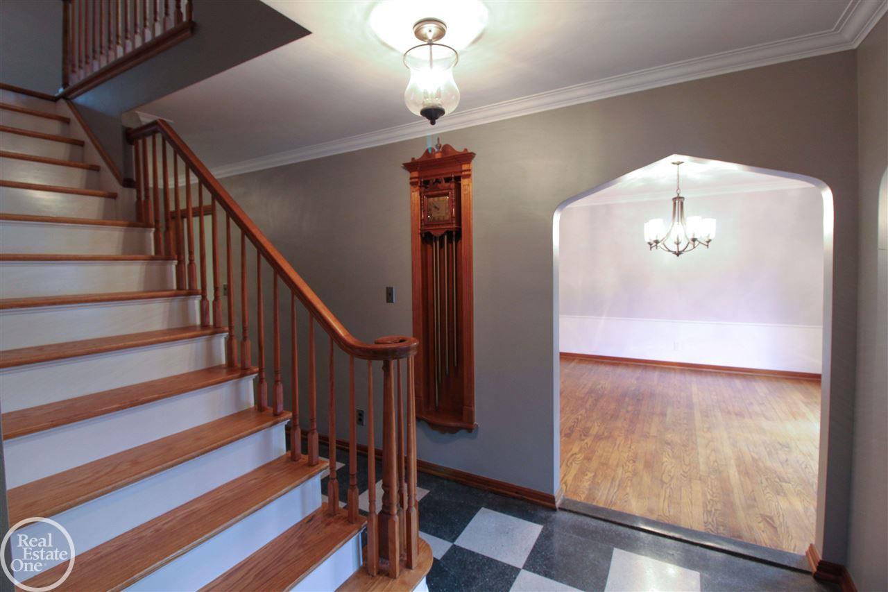 1500 North Renaud Road Grosse Pointe, MI 48236 - Photo 5 of 36 50057167-4.JPG