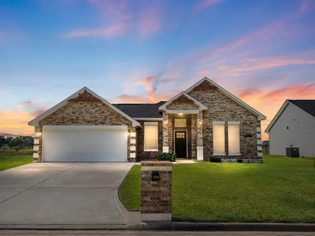 $327,000 | 1310 Sailfistate Hwy Drive, Bay City, TX 77414