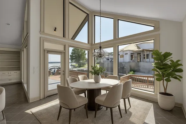 a view of an entryway with a livingroom