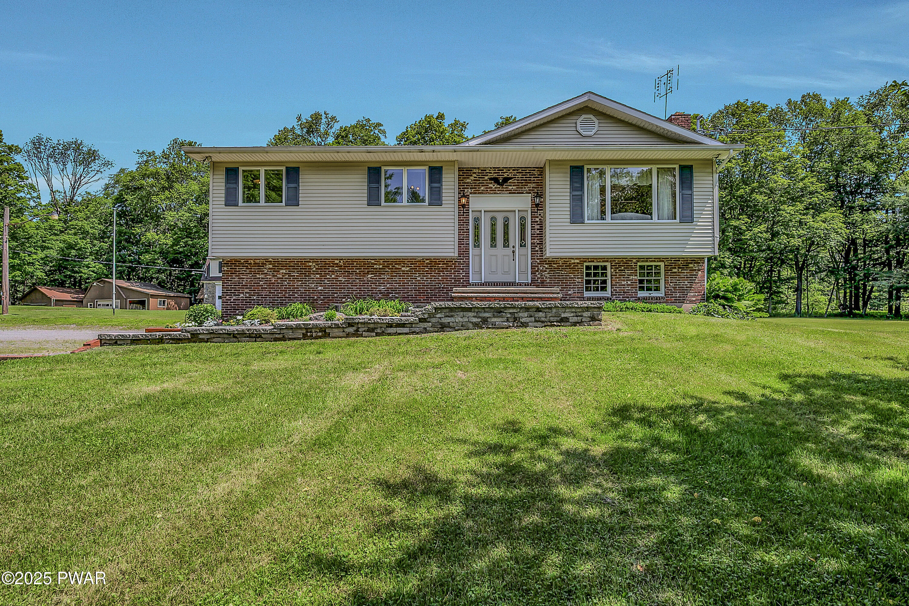 46 Kosinski Road Moscow, PA 18444 - Photo 2 of 91