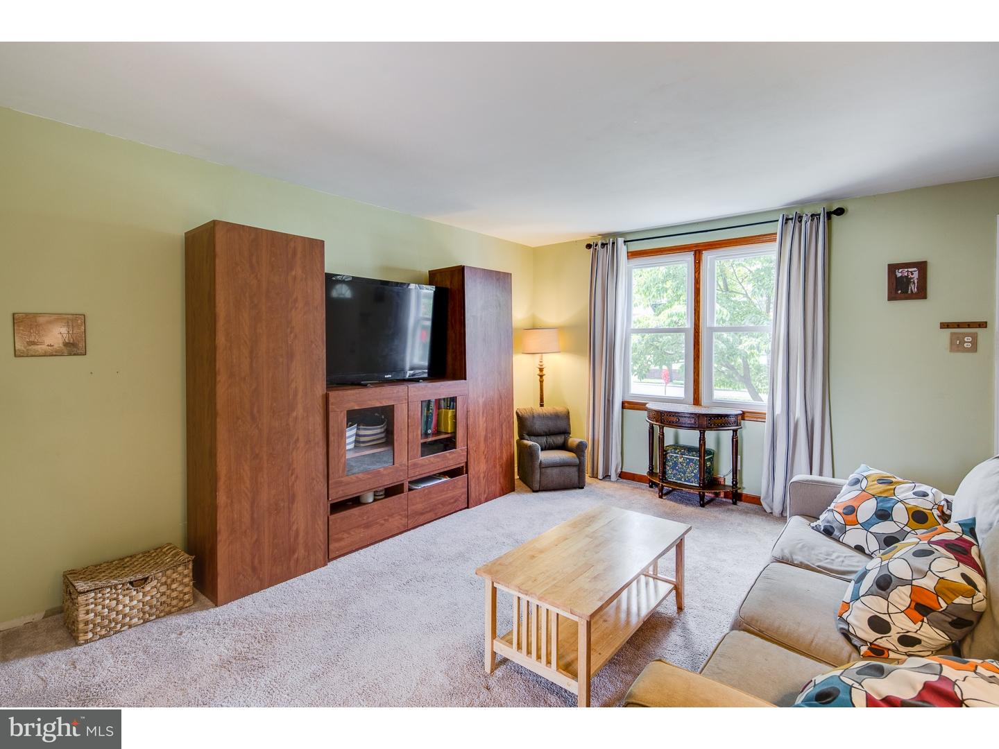 231 South Fellowship Road Maple Shade, NJ 08052 - Photo 6 of 25 a living room with furniture and a flat screen tv