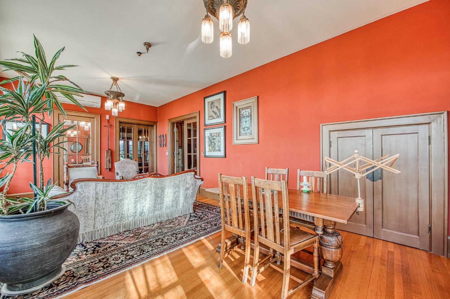 9486 East Lincoln Avenue Del Rey, CA 93616 - Photo 13 of 77 a living room with furniture and a potted plant