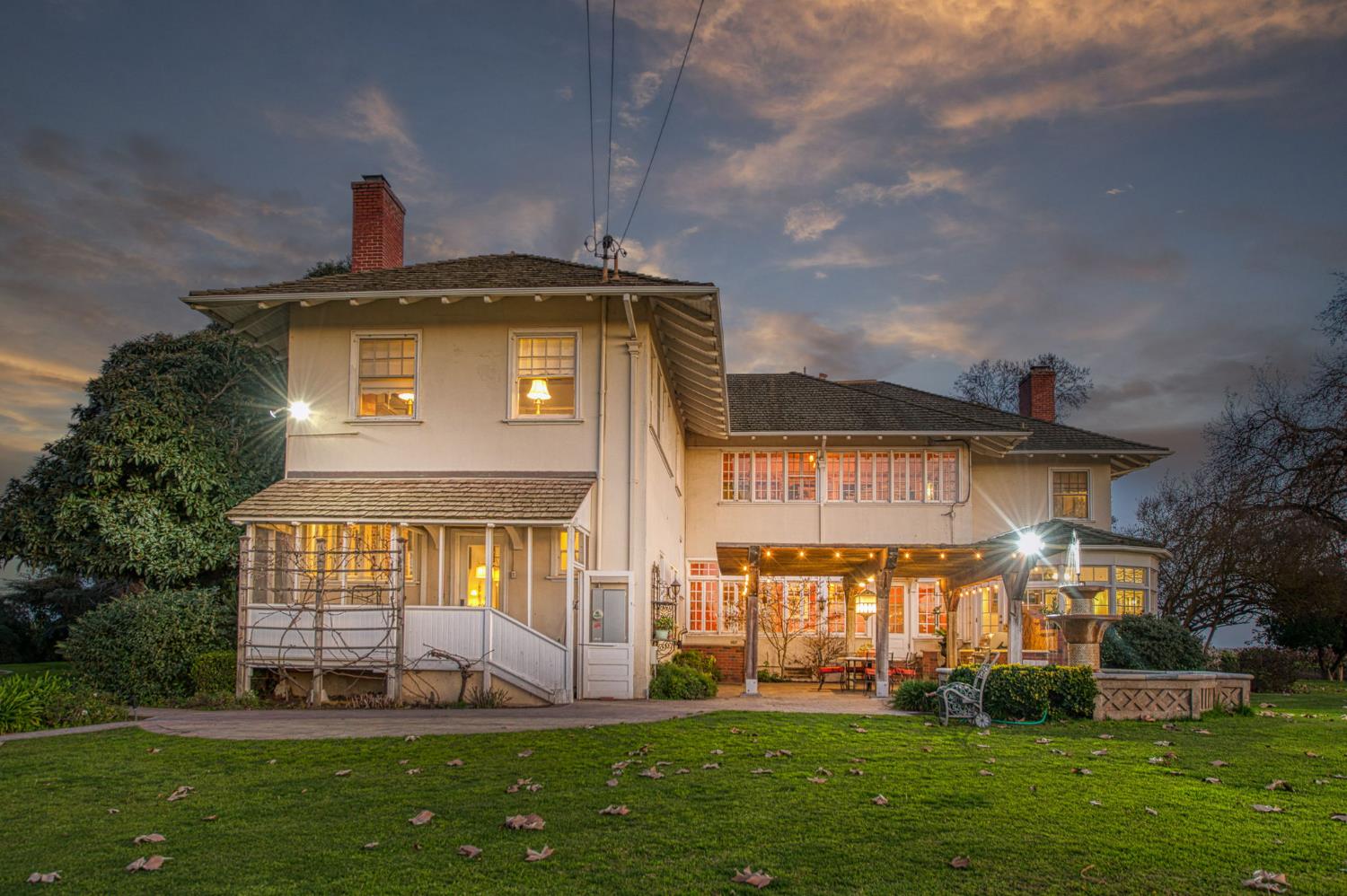 9486 East Lincoln Avenue Del Rey, CA 93616 - Photo 64 of 77 a front view of a house with a yard