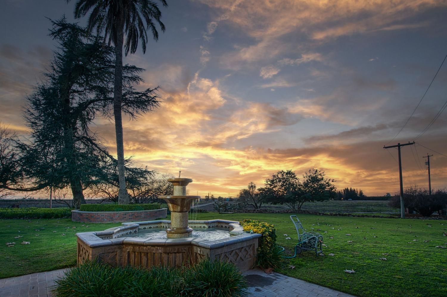 9486 East Lincoln Avenue Del Rey, CA 93616 - Photo 67 of 77 a swimming pool with outdoor seating and garden