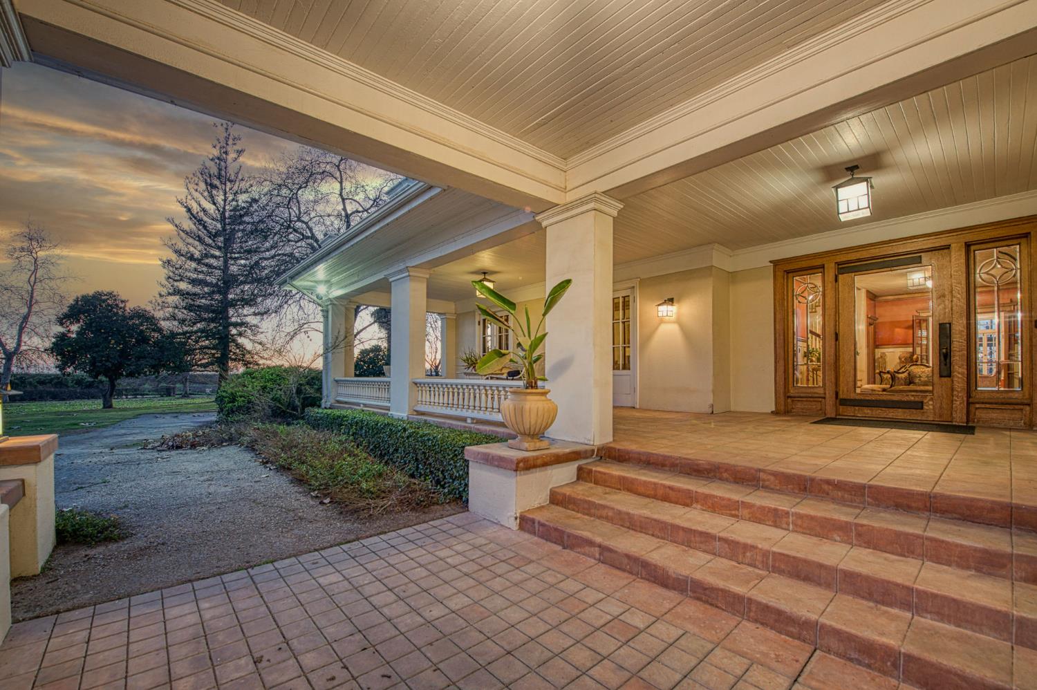 9486 East Lincoln Avenue Del Rey, CA 93616 - Photo 70 of 77 a view of a house with backyard and sitting area